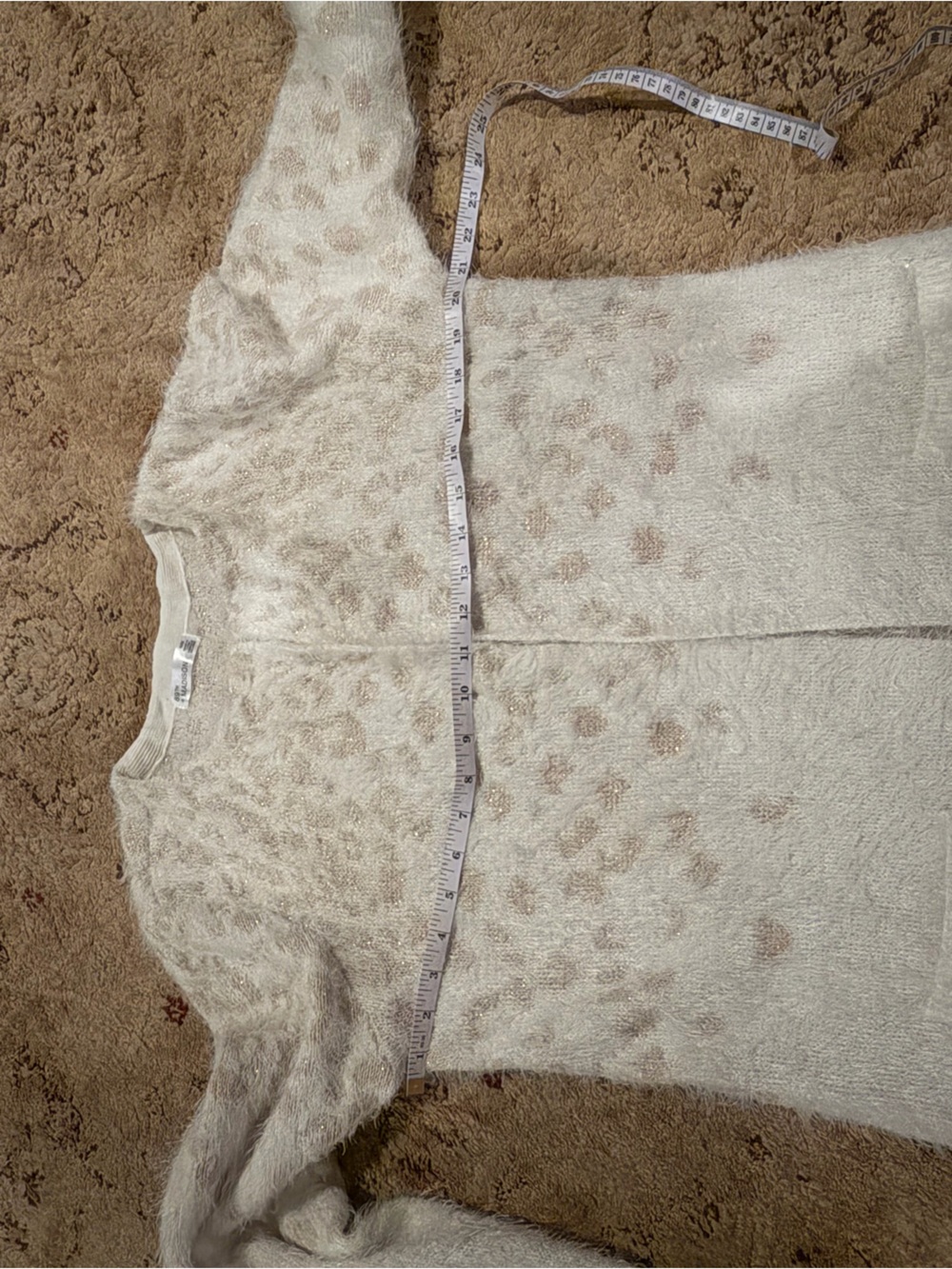 89th & Madison Cream Sweater with Light gold Brown Leopard Spots so soft Medium